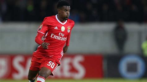 Nélson Semedo Na Aproximação Aos 200 Milhões Benfica Jornal Record