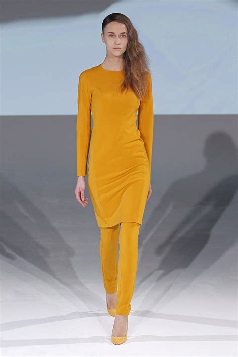 Hussein Chalayan Ready To Wear Fashion Show Collection Fall Winter