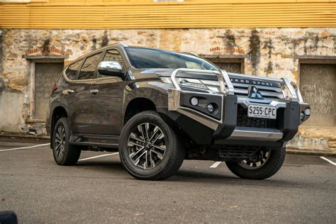 2023 Mitsubishi Pajero Sport Review: A Simple, Rugged, Old Off-Roader ...