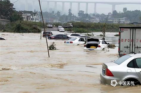 贵州金沙现特大暴雨 多地遭洪水侵袭 图片频道