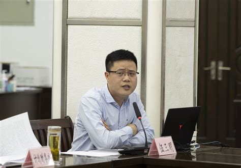 伍三明受邀参加住房城乡建设厅厅长办公会会前学法成都三泰联合物业管理师事务所官方网站