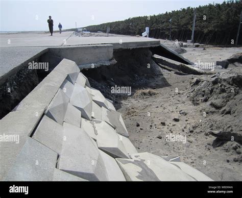 Images of the aftermath of the Great Tohoku Earthquake and Tsunami ...