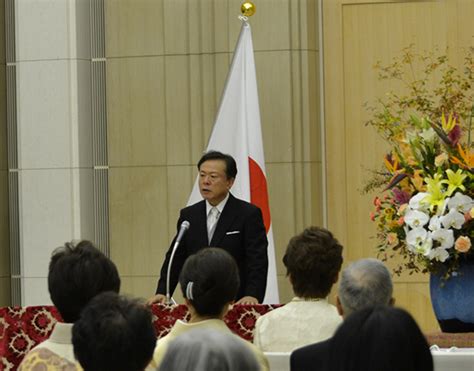 知事の部屋／平成25年秋の勲章・褒章伝達式｜東京都