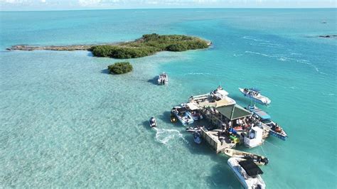 There’s a New Floating Bar in Turks and Caicos