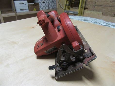 Hilti Scw A Battery Powered Cordless Circular Saw Broken Knob