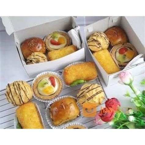 Snack Box Kue Kemasan Jenis Isian Dapat Di Sesuaikan Permintaan