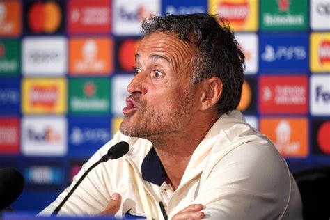 Foot Psg Luis Enrique Le Bouscule Alexandre Ruiz Menace D Arr Ter