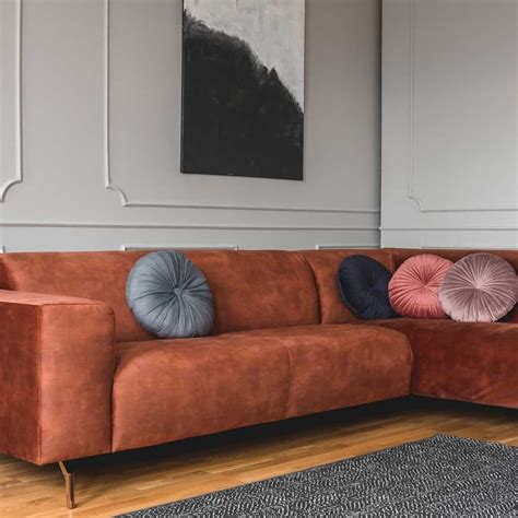 What Color Walls Goes Best With Brown Sofa? [25 Suggestions with PICTURES]