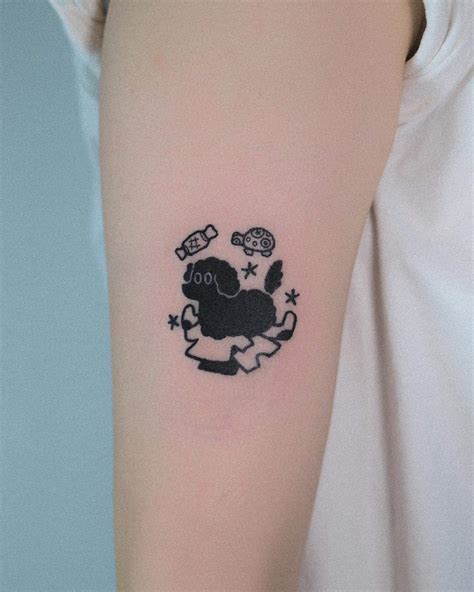 The Beauty Of Understatement Minimalist Tattoos That Pack A