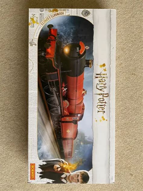 HORNBY HARRY POTTER Hogwarts Express Electric Train Set £90.00 ...