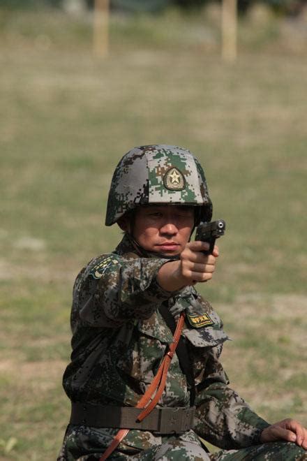 給士兵配發手槍？來聽聽退伍老兵怎麼說 每日頭條