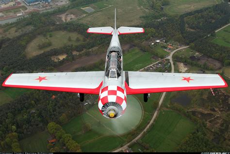 Yakovlev Bacau Yak 52 Untitled Aviation Photo 1712580