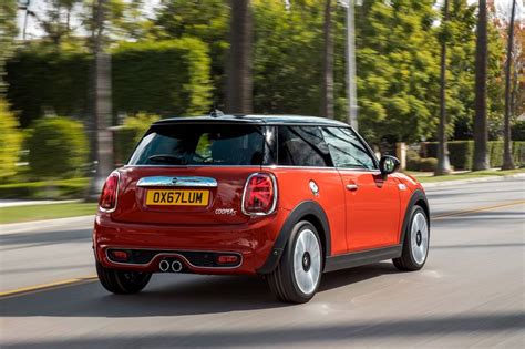 2019 Mini Hardtop 2 Door Pictures 125 Photos Edmunds