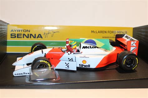 McLAREN FORD MP4 8 AYRTON SENNA WINNER EUROPEAN GP 1993 WITH FALG