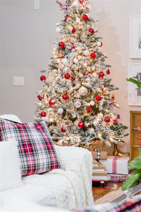 Flocked Christmas Tree Decorating Ideas For The Festive Season