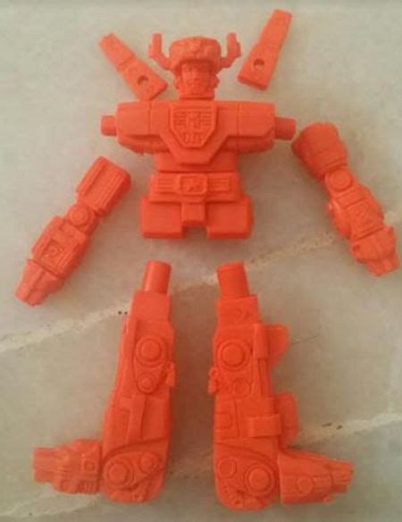 1980s VOLTRON PART 16 BANDAI POPY GOLION KESHIGOMU GASHAPON