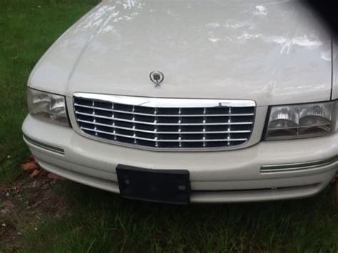 Buy Used 1997 Cadillac Deville Base Sedan 4 Door 46l In Orlando