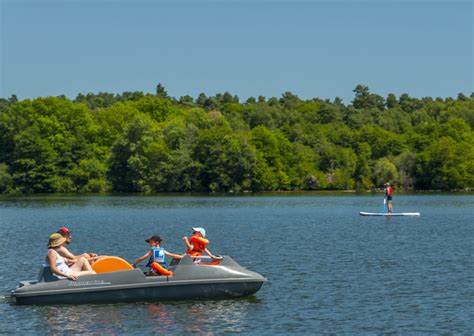 Baignade Au Lac D Aydat Auvergne Destination