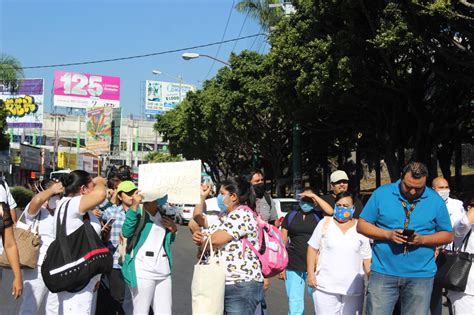 Protestan M Dicos Y Enfermeras Del Imss Por Falta De Insumos Para