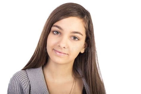 Retrato Del Primer De Un Adolescente Hermoso Que Lleva Un T Rosado S