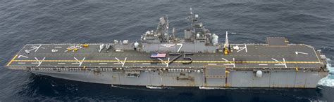 Lhd 7 Uss Iwo Jima Wasp Class Amphibious Assault Ship Navy