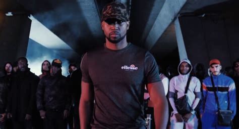 Rohff Boxe Le Game Avec Son Clip Saturne Videoclip