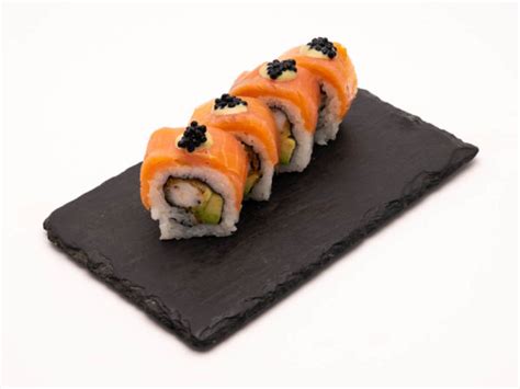 Uramaki Envuelto En Salm N Ahumado Natural Wok Sushi Bar La Laguna