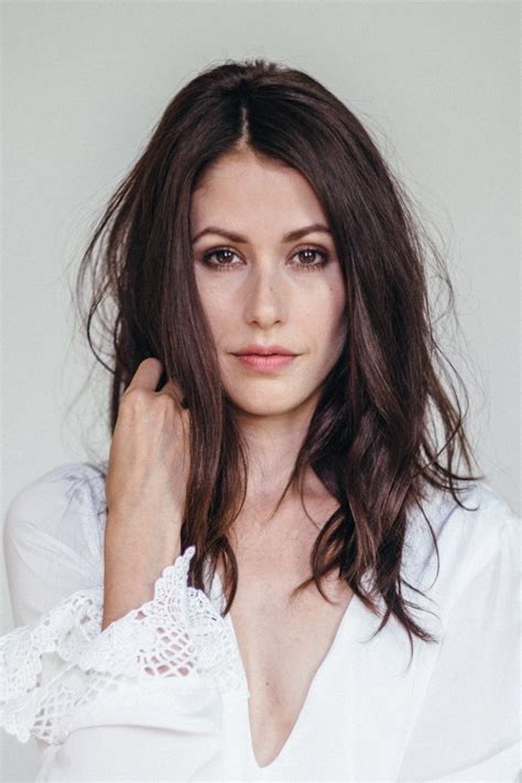 Amanda Crew Profile Images The Movie Database TMDB