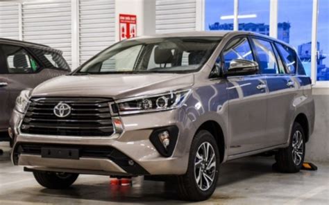 Toyota Innova Terbaru Begini Tampang Dan Harganya