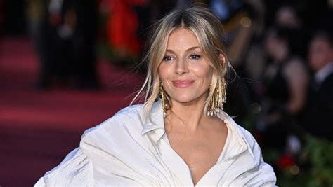 Sienna Miller lactrice a accouché de son deuxième enfant Vidéo