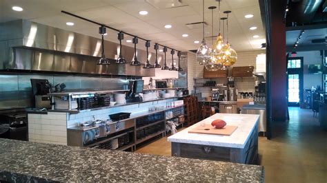 Commercial - Ted Strauser & Co., Inc.