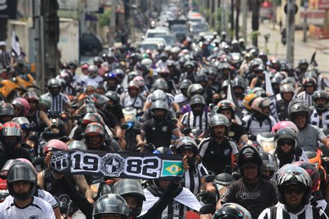 Sem O Elenco Carreata Do Cear Celebra T Tulo Estadual Cerca De