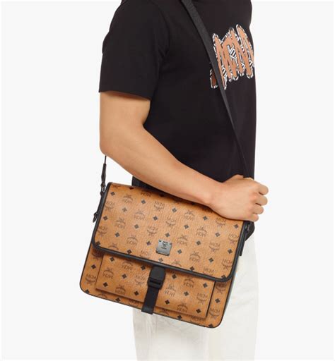 Túi MCM Klassik Messenger in Visetos Cognac MMMCAKK02CO001 Jordan 1