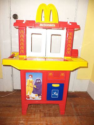 FISHER PRICE MCDONALD'S DRIVE THRU PLAYSET WITH FOOD | #468093940