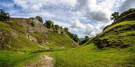 Abandoned Castles In England: Best Ruined Castles To Visit