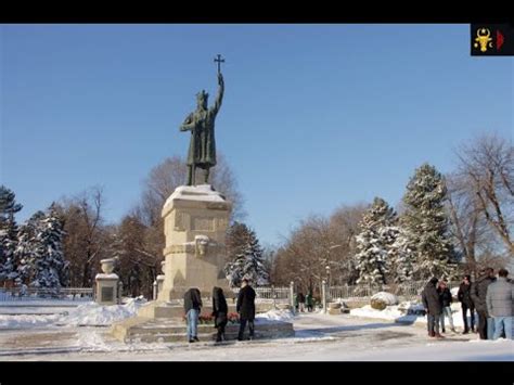 Depunere de flori la Monumentul lui Ștefan cel Mare la 549 de ani de