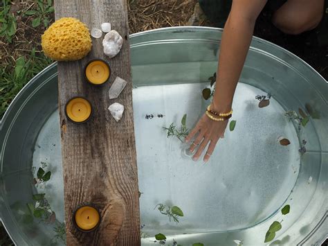 Herbs For Baths How To Make A Relaxing Herbal Bath At Home