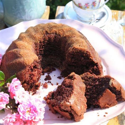 Chokladkaka med kaffe och valnötter Hemmets Journal