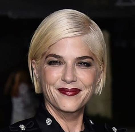 Selma Blair Gehstock ist auch eine emotionale Stütze WELT