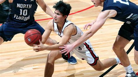 Austin Peay State University Men S Basketball Outlasts North Florida At