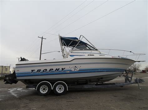 Bayliner Trophy 2502 Walkaround 1993 For Sale For 19500 Boats From