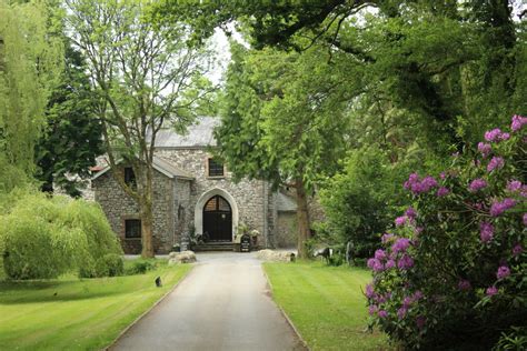 Flowers I do: Pencoed House Estate wedding flowers