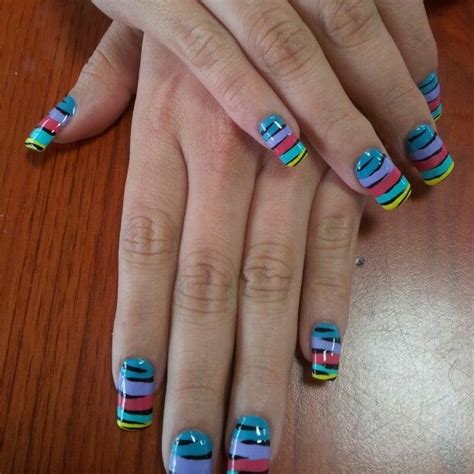 Uñas en acrilico con decoracion Nails Multicolor Color