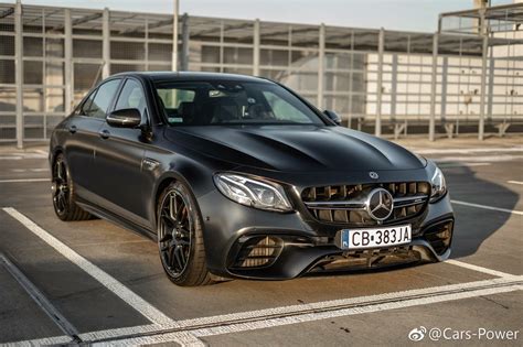 哑光黑 奔驰新e63s Amg Sedan 新浪汽车