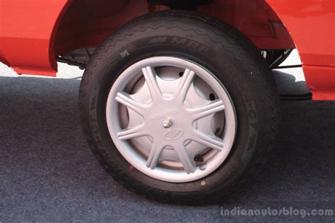 Mahindra Maxximo Plus wheel