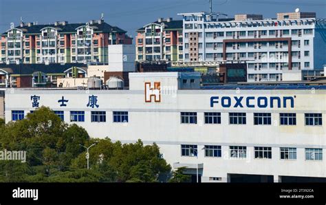 Foxconn Factory In China Hi Res Stock Photography And Images Alamy