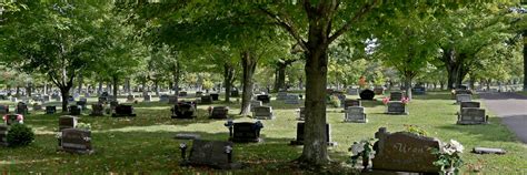 Lake View Cemetery - Find a burial Plot