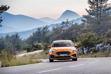 2020 Ford Focus ST Comes To Goodwood To Show Its Worth Autoevolution