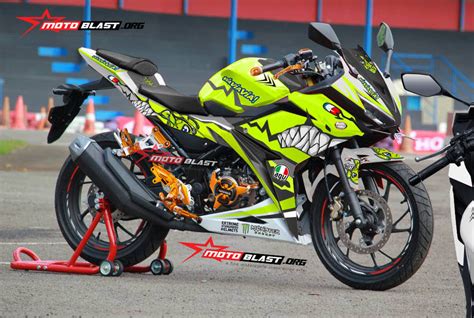 Modifikasi Striping All New Honda Cbr150r White Agv Pista Shark Green Lime Motoblast