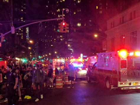 Explosion Rocks Busy Nyc Neighbourhood Injures 25 Business Standard News